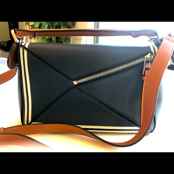 Loewe puzzle bag medium size 👜 - Picture 2 of 9